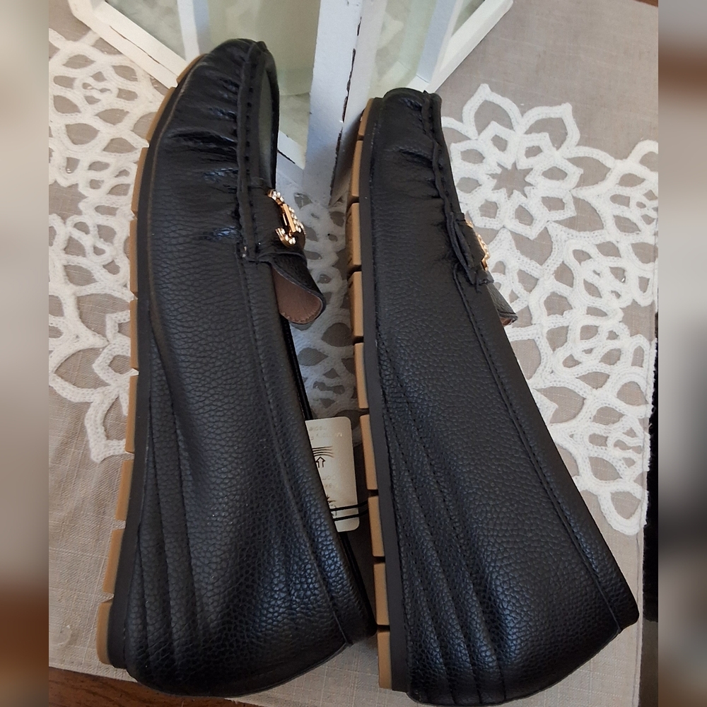 SOLD!!!  Alexis Black, 8.5, Woman's NWT, Loafers with Gold Rhinestone Buckle - Picture 5 of 7